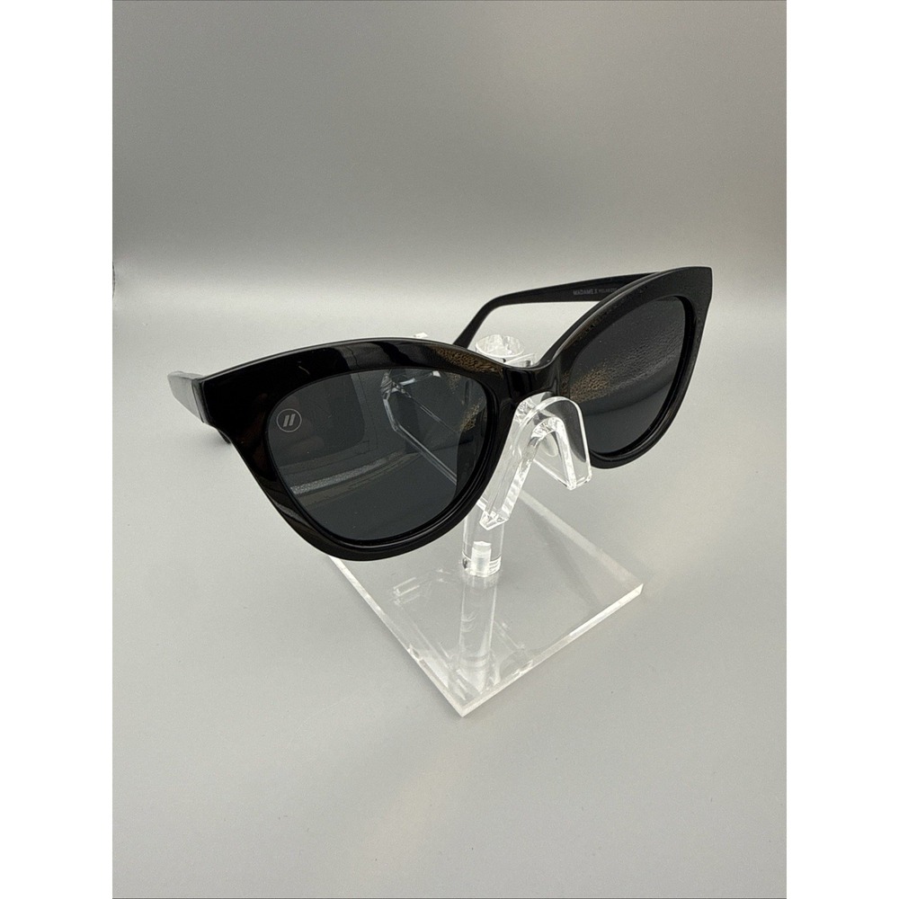 BLENDERS "MADAME  X" GENUINE, BLACK, CAT EYE POLARIZED SUNGLASSES, DEADSTOCK HOT